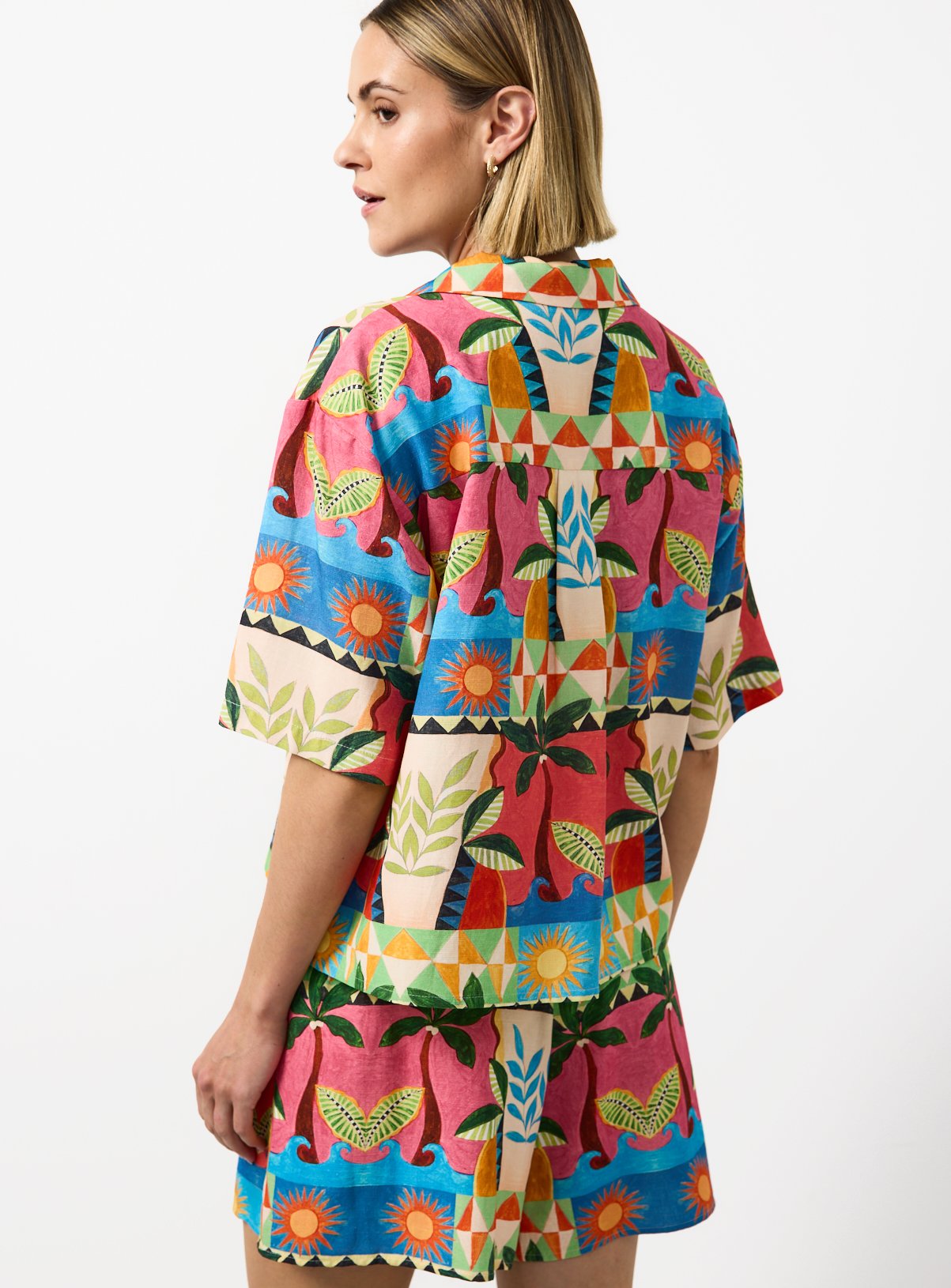 Beach Print Linen Blend Revere Neck Shirt 8 - Image 3 thumbnail